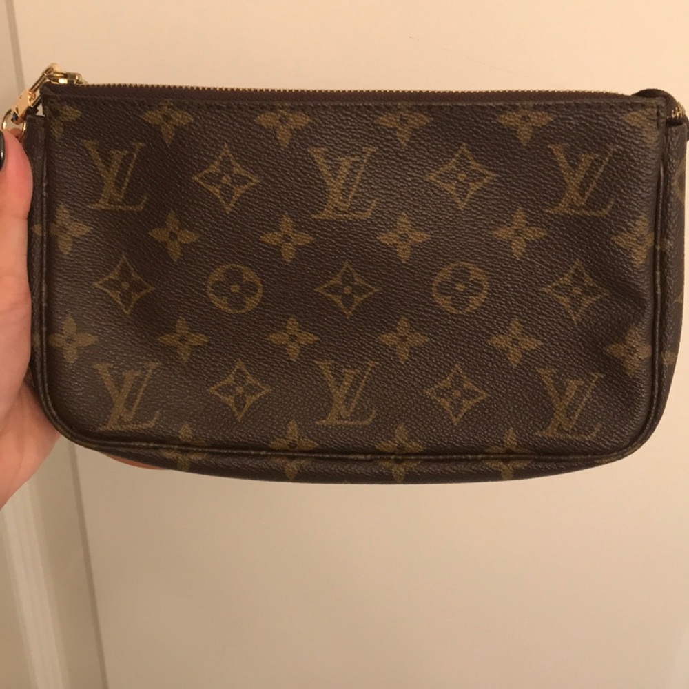 Louis Vuitton pochette